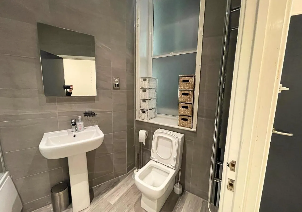 Modern Comfort In Nottingham City Centre